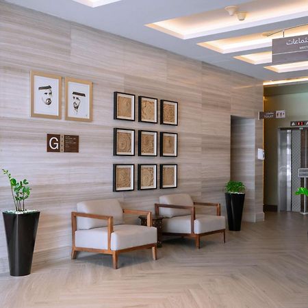Hilton Garden Inn Dubai Deira Exterior photo