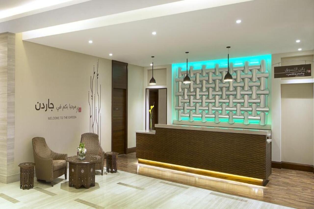 Hilton Garden Inn Dubai Deira Exterior photo