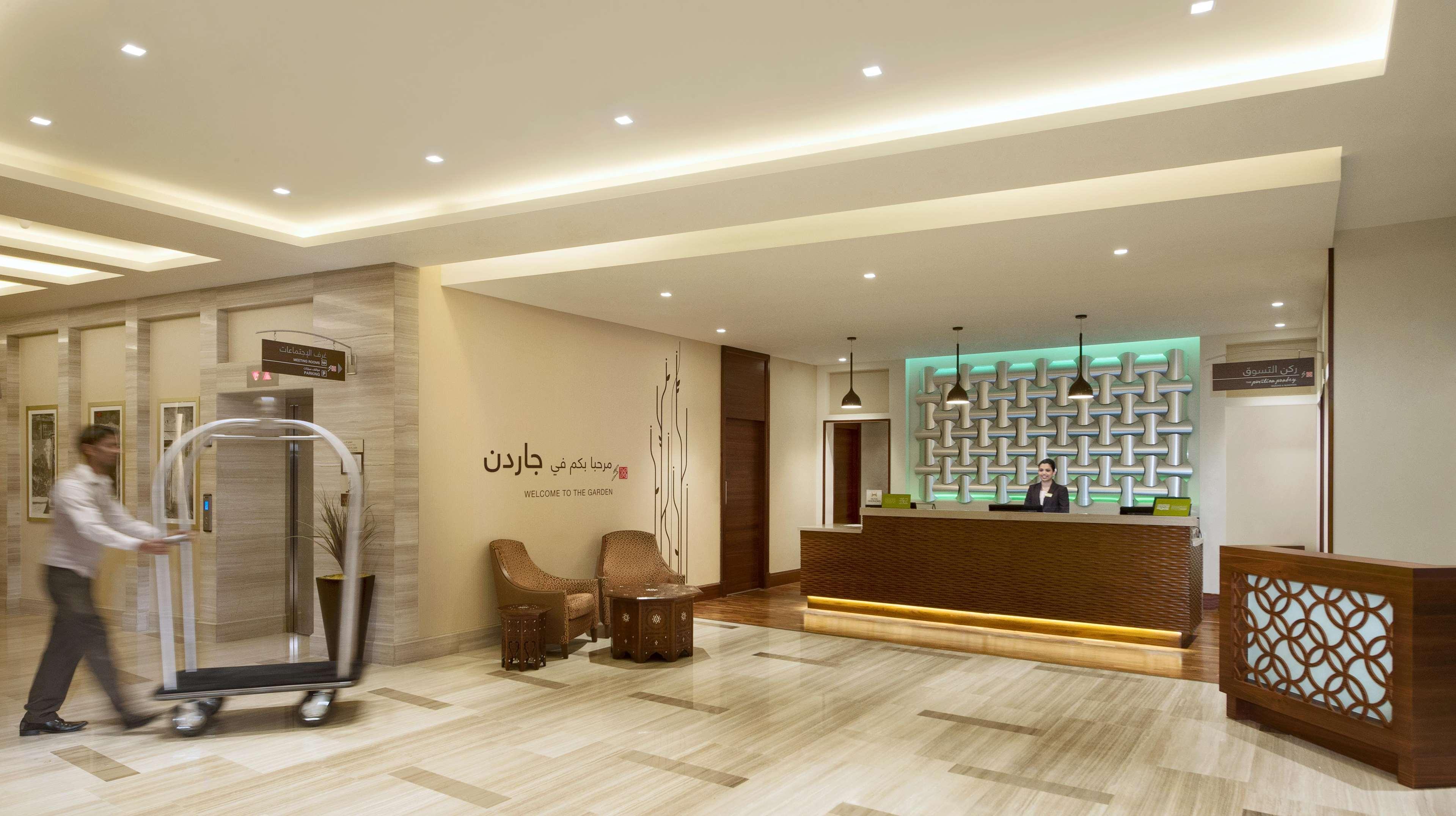 Hilton Garden Inn Dubai Deira Exterior photo