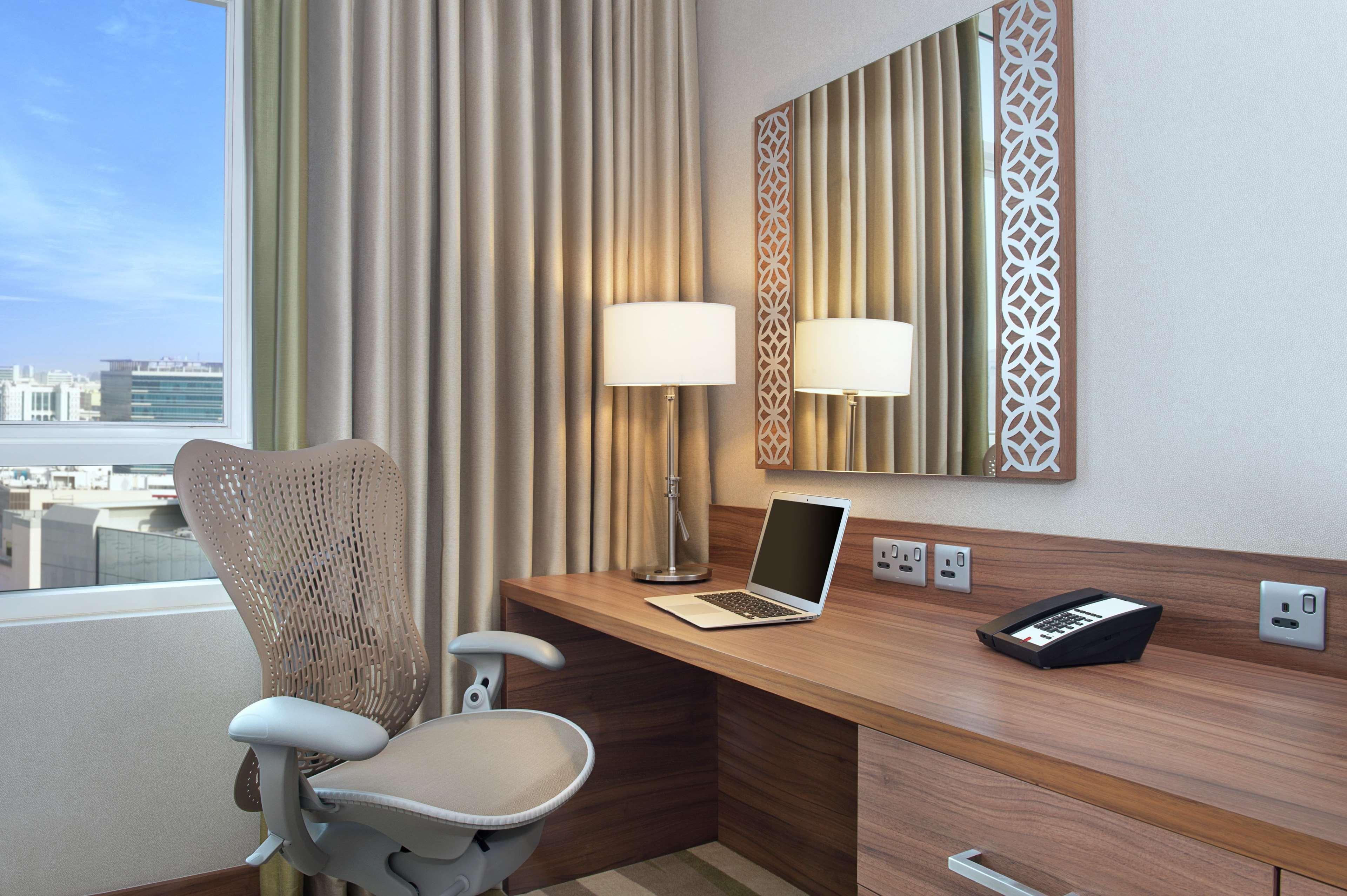 Hilton Garden Inn Dubai Deira Exterior photo