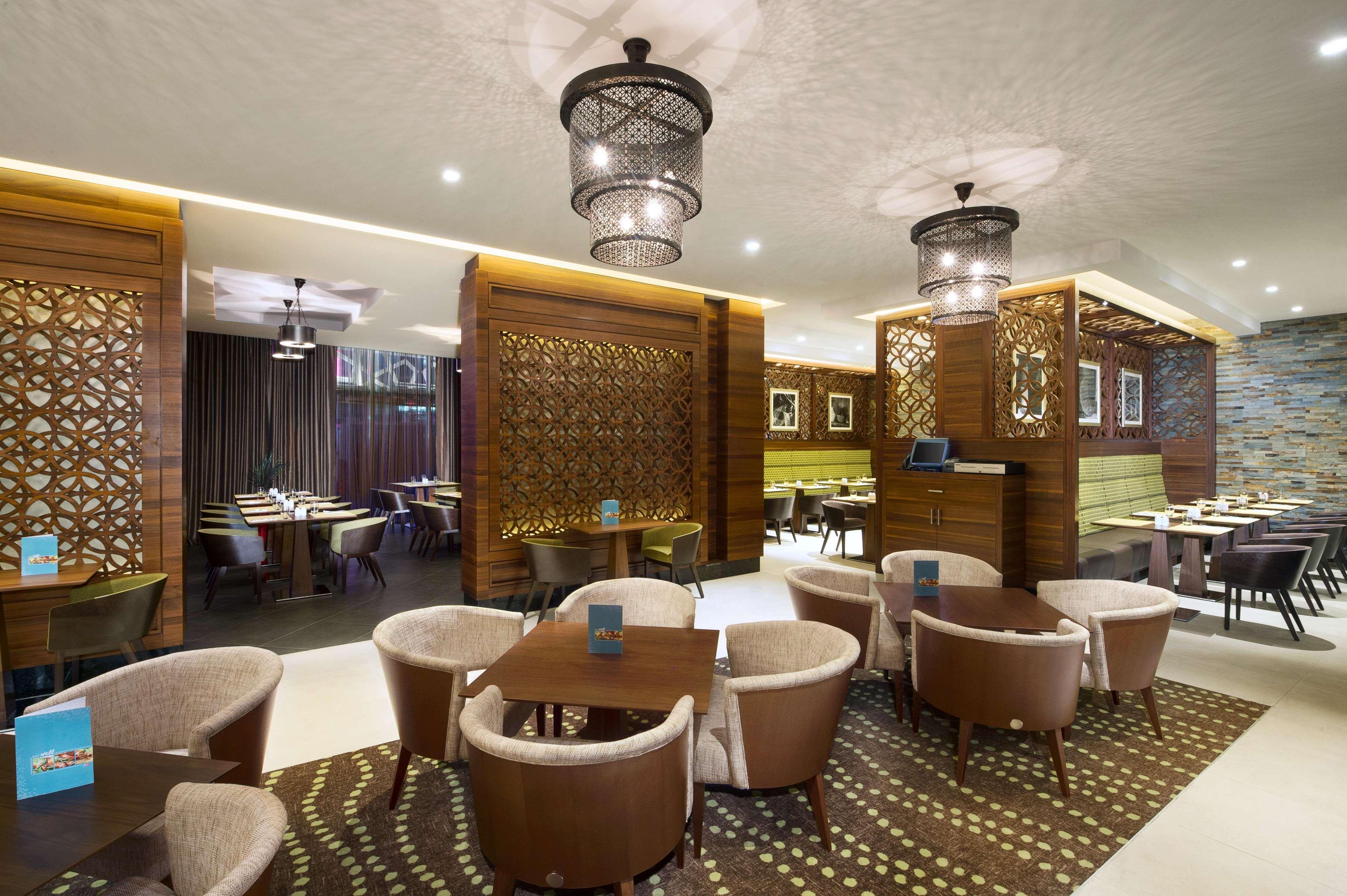 Hilton Garden Inn Dubai Deira Exterior photo