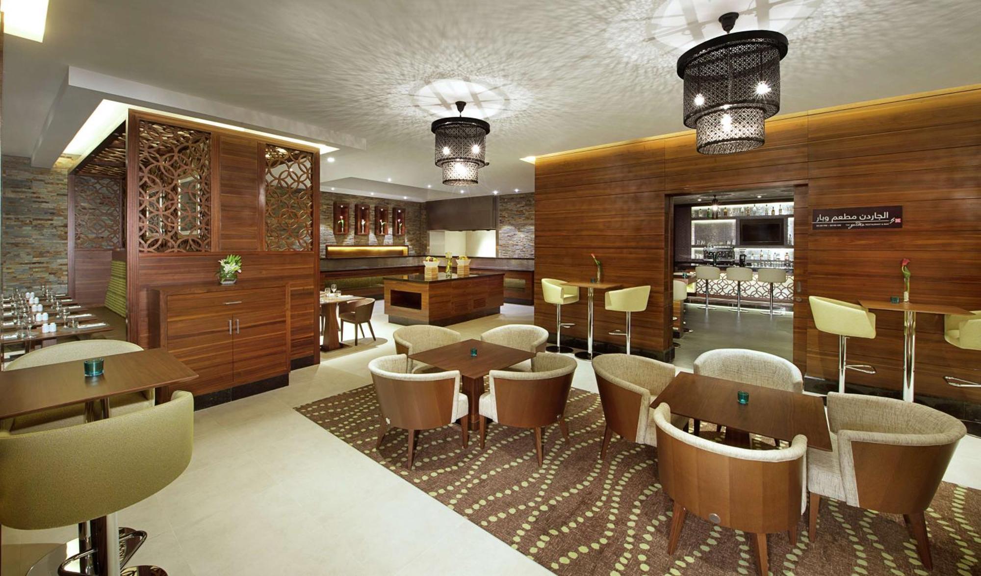 Hilton Garden Inn Dubai Deira Exterior photo