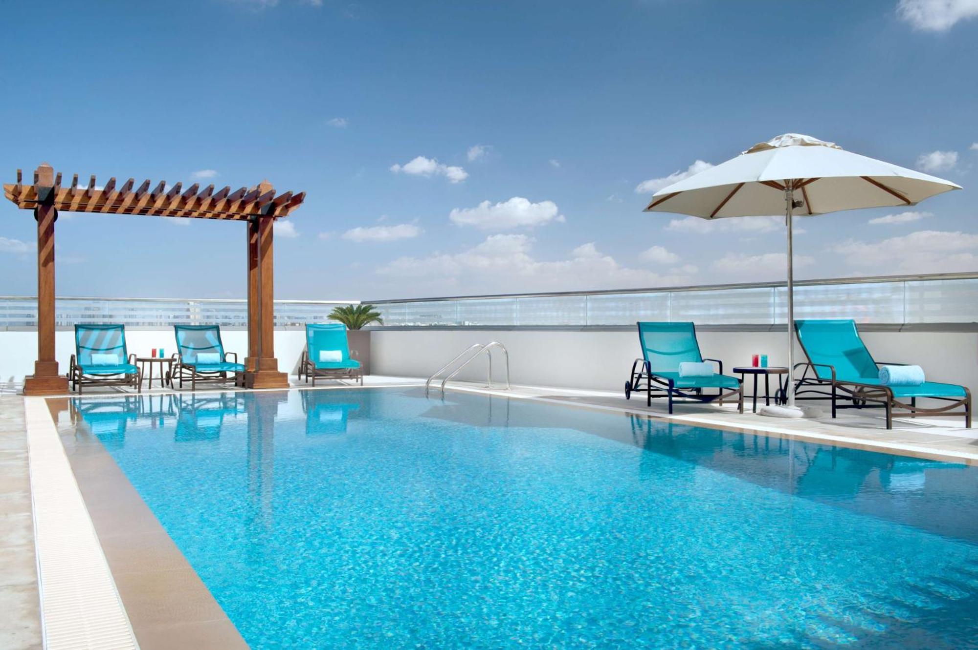 Hilton Garden Inn Dubai Deira Exterior photo